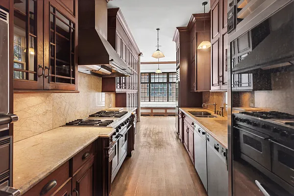 Kitchen, photo 1