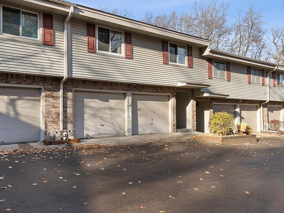 1st image of 37 Garden Dr