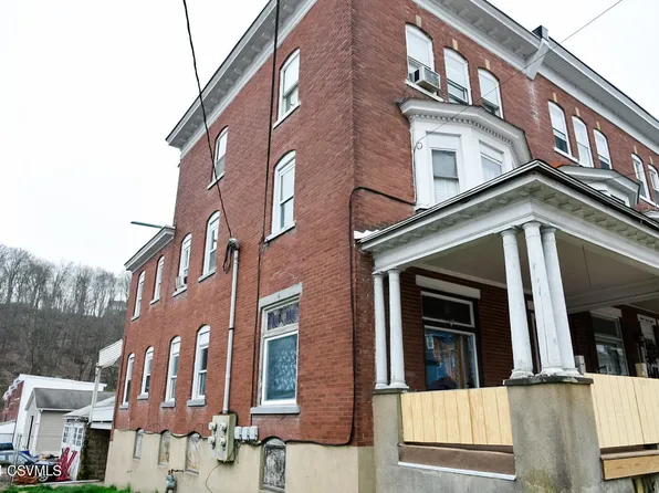 1246 W Arch St, Coal Township, PA 17866