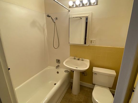 5th image of 704 E Thomas St APT 108
