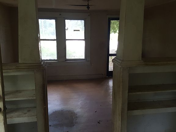 4th image of 502 Greenway Dr
