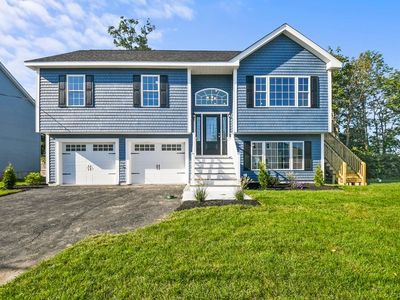 201 Napoleon St, Fall River, MA, 02721