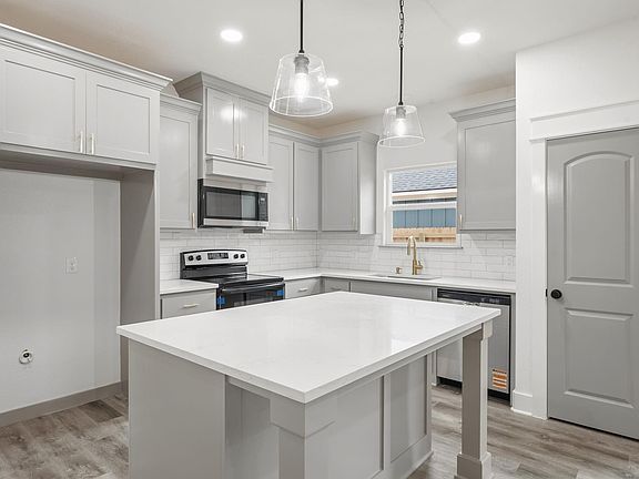 2nd image of 203 Lock Ln