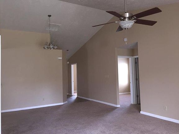 5th image of 724 Kingston Cir