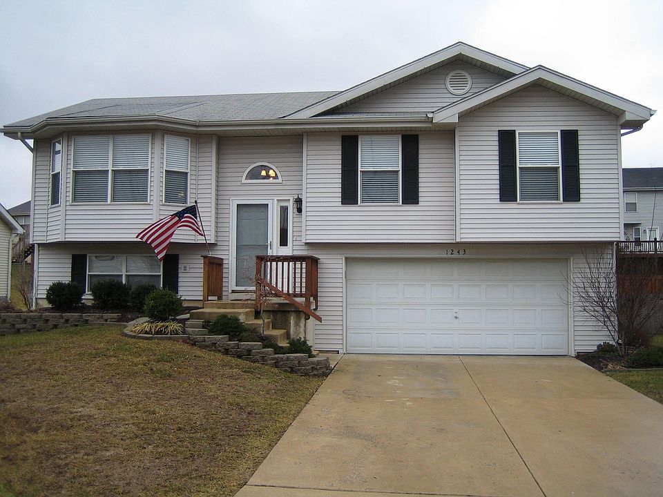 1243 Ashford Place Drive