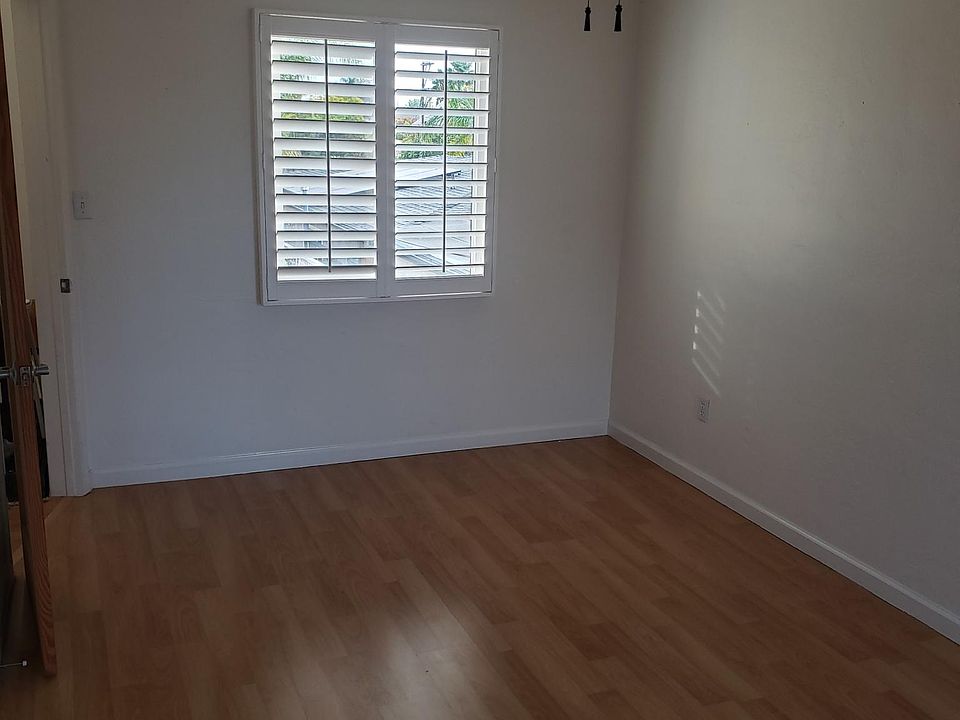 1st image of 3180 Juniper St #1/2