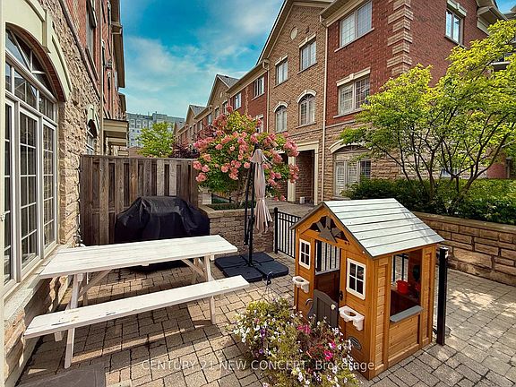 5th image of 8 Brighton Pl #52