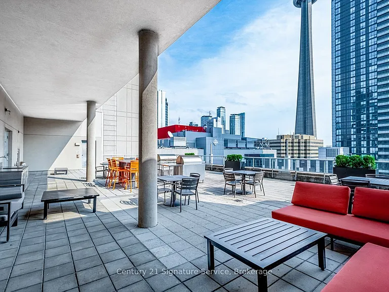 250 Wellington St W #Penthouse 36 — Photo 33