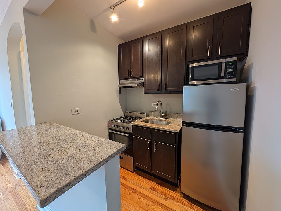 1st image of 4237 N Paulina St #4614-412