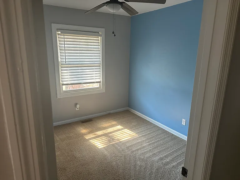 5051 Hampshire Dr — Photo 7