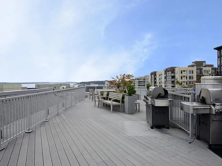 81 Clay St #621 — Photo 22