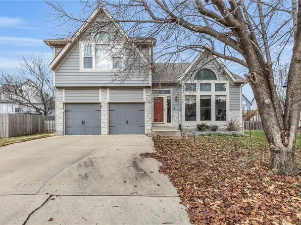 21514 W 53rd Ter, Shawnee, KS 66226