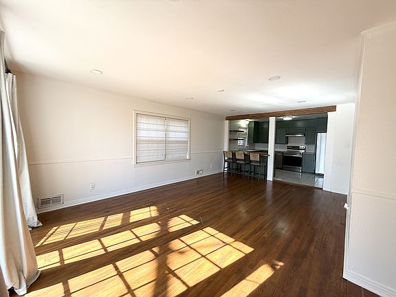 5th image of 1100 W Grand Ave