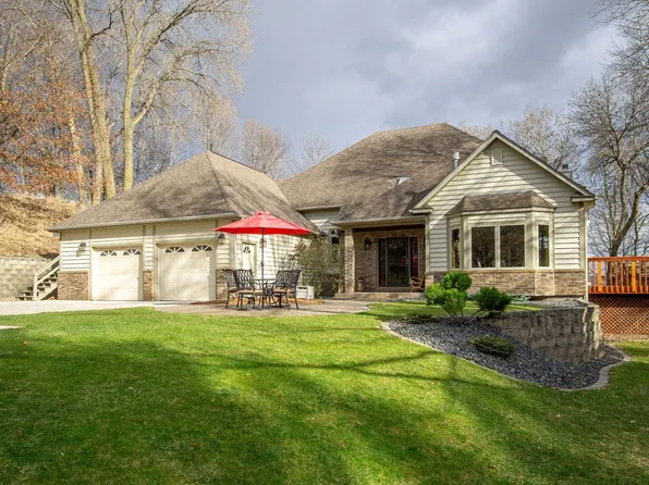 403 Grandview Heights Ct, Menomonie, WI 54751
