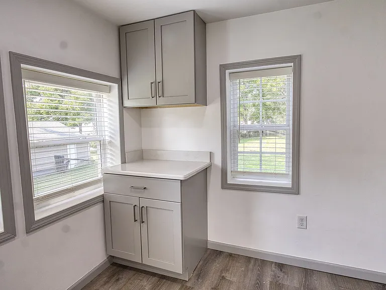 3494 Ludlow Ave — Photo 13