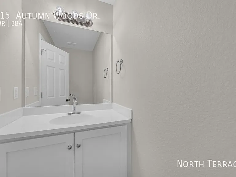 215 Autumn Woods Dr — Photo 16