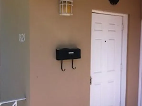 1621 N Treasure Dr #G1, North Bay Village, FL 33141