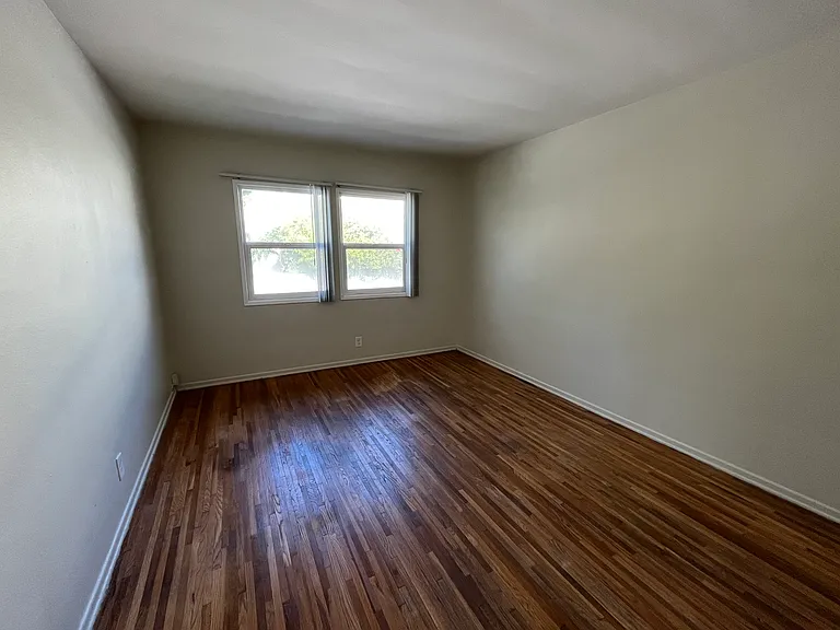652 Veteran Ave — Photo 127