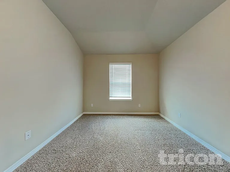 11706 Copperstone Ave — Photo 4
