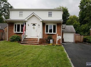 254 Knickerbocker Rd, Dumont, NJ 07628