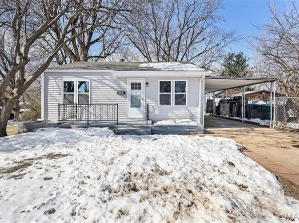 3229 Suncrest Ave, Saint Louis, MO 63114