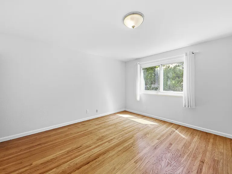 4252 Callan Blvd — Photo 27