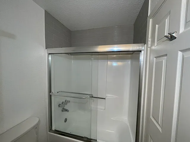 13427 Roselle Ave #7 — Photo 7