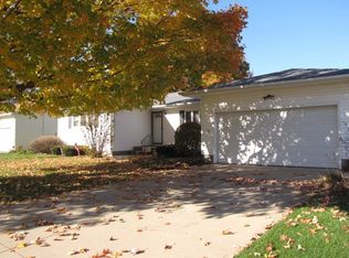 537 E Pearl St, Geneseo, IL 61254