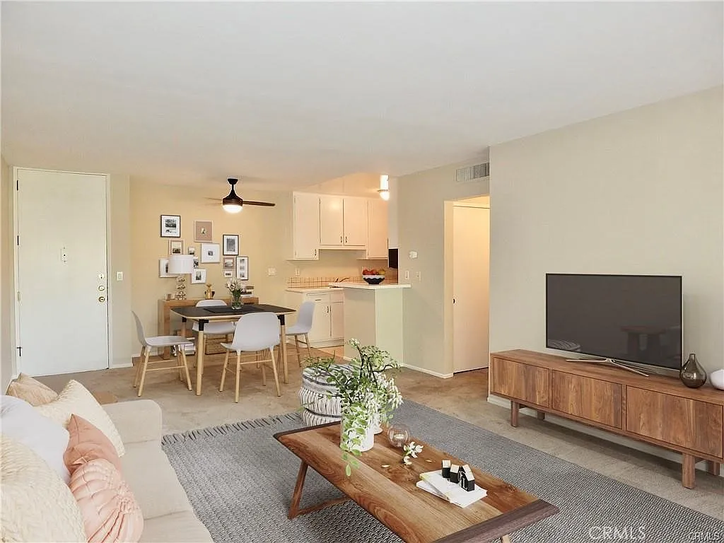 1 bed, 693 sqft, $2,700 — Photo 1