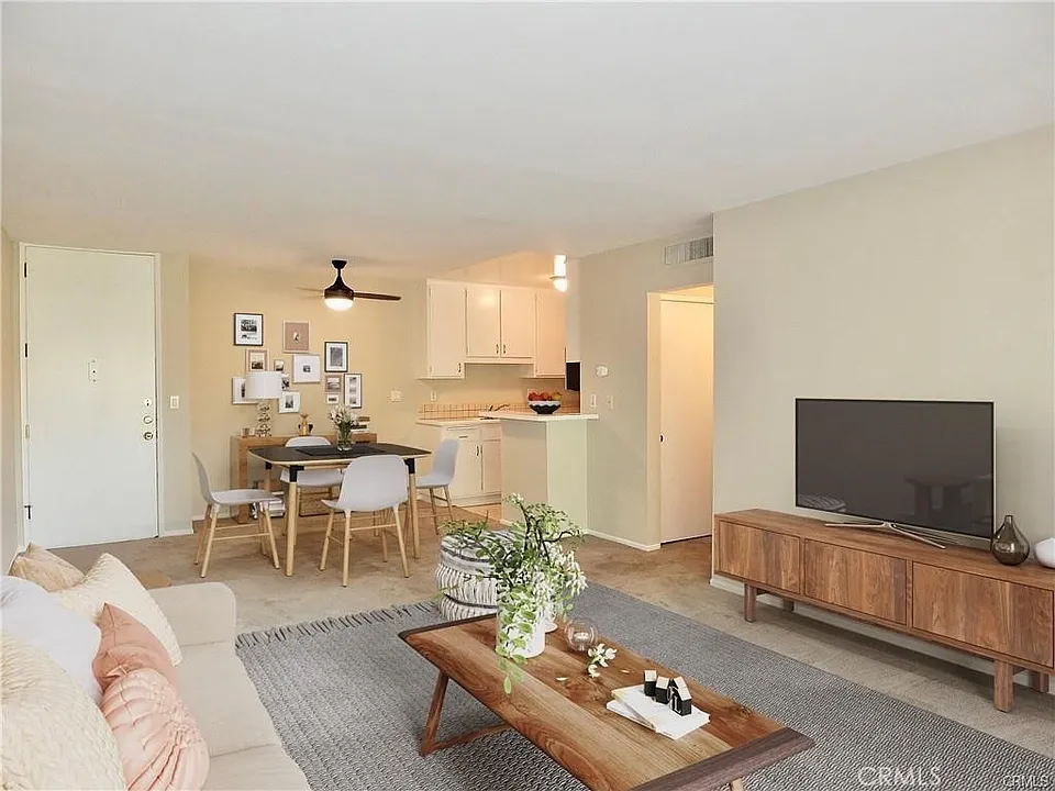 448 N Bellflower Blvd #319
