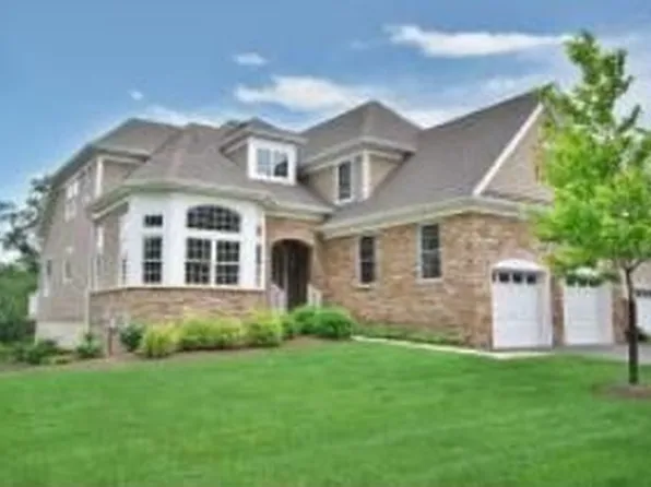 26 Donlavage Way #101, West Orange, NJ 07052