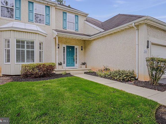 3rd image of 36 Palo Ln