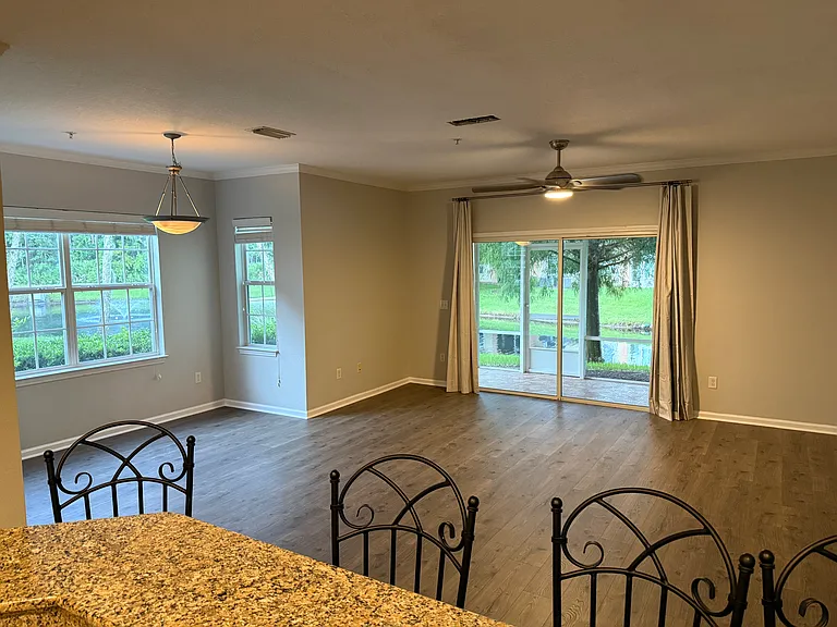 195 Bayberry Cir #801 — Photo 3
