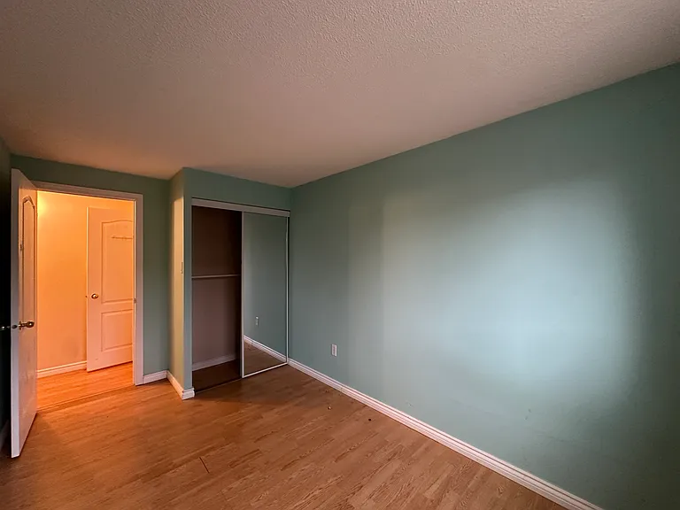 43 Taunton Rd E #39 — Photo 17