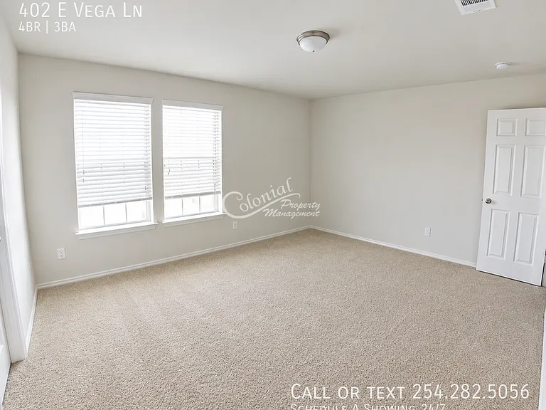 402 E Vega Ln — Photo 13