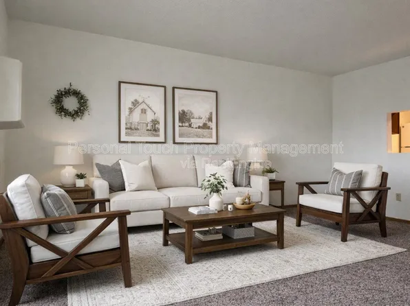 3302 12th St S, Moorhead, MN