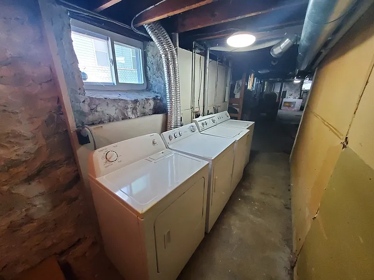 162 Beech St #2 — Photo 6