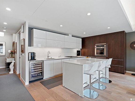 4th image of 1650 Broadway #303