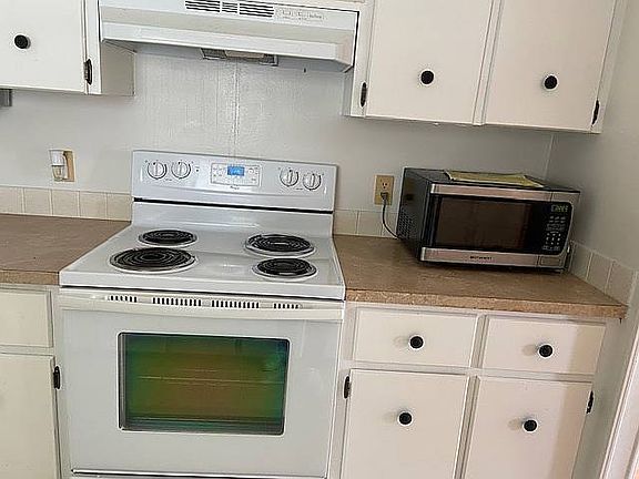 5th image of 240 W Caribbean