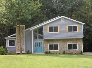 625 Fern Brooks Dr SW, Atlanta, GA 30331