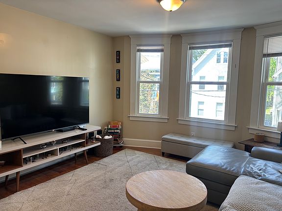2nd image of 59 Mechanic St #2
