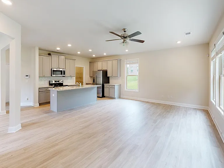 Quinn Residences at McCart Landing — Photo 7