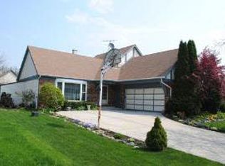 731 Heatherdown Way, Buffalo Grove, IL 60089