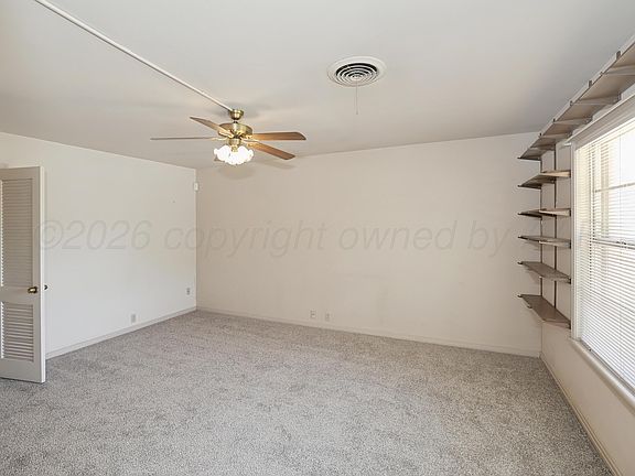 5th image of 2816 Lloyd Dr