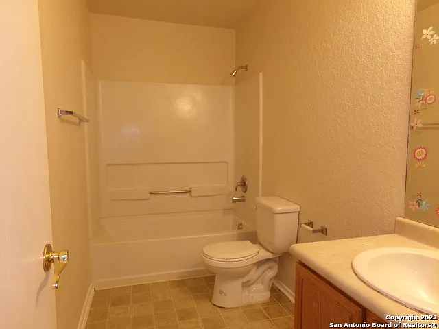 9131 Laguna Fls — Photo 16