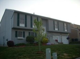 9 Compass Ln, Barnegat, NJ 08005