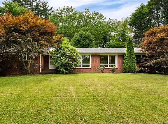 3rd image of 3024 New Leicester Hwy