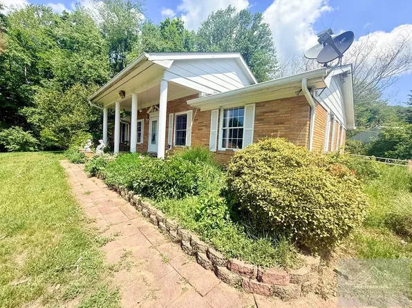 92 Fawn Ln, Rocky Gap, VA 24366