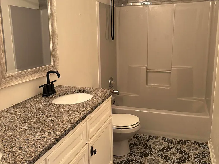728 Harrison Ave — Photo 11
