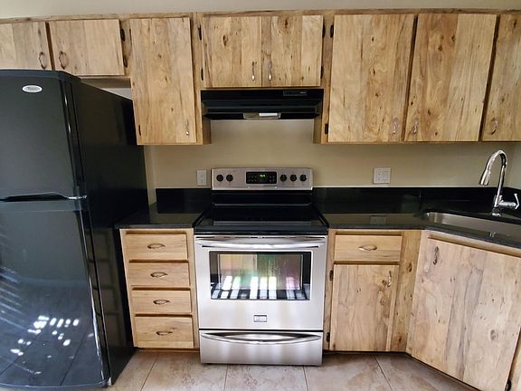 5th image of 220 Lemon Tree Ln Unit 5